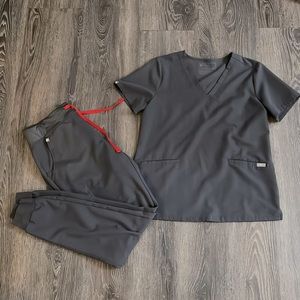 Size M Charcoal Figs Scrub set